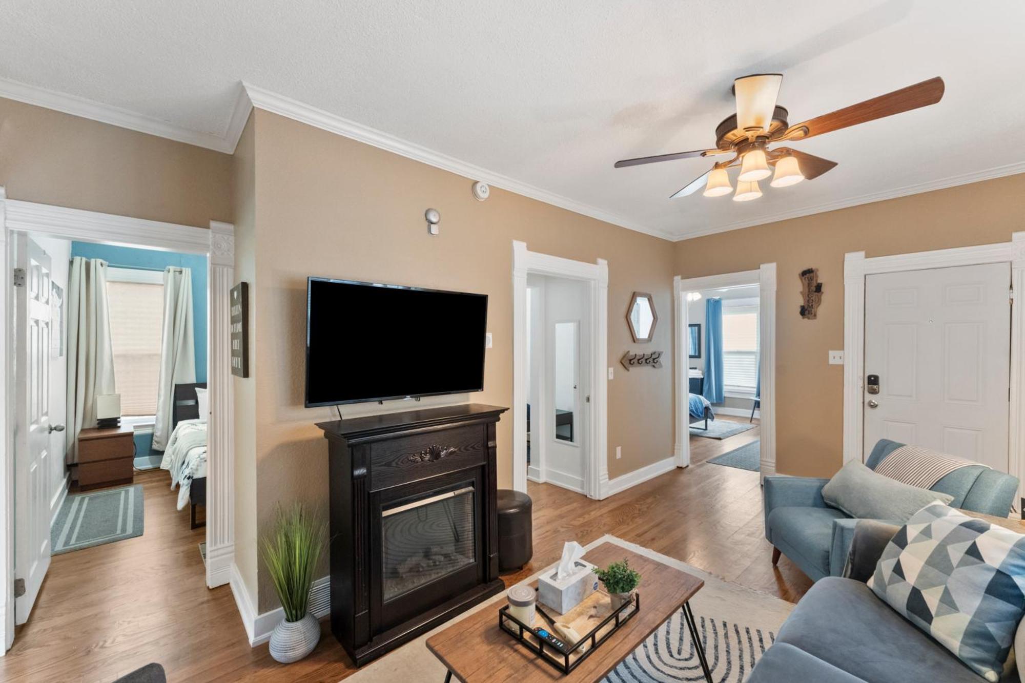 3 Bedroom *Downtown* With Firepit Колорадо-Спрингс Экстерьер фото