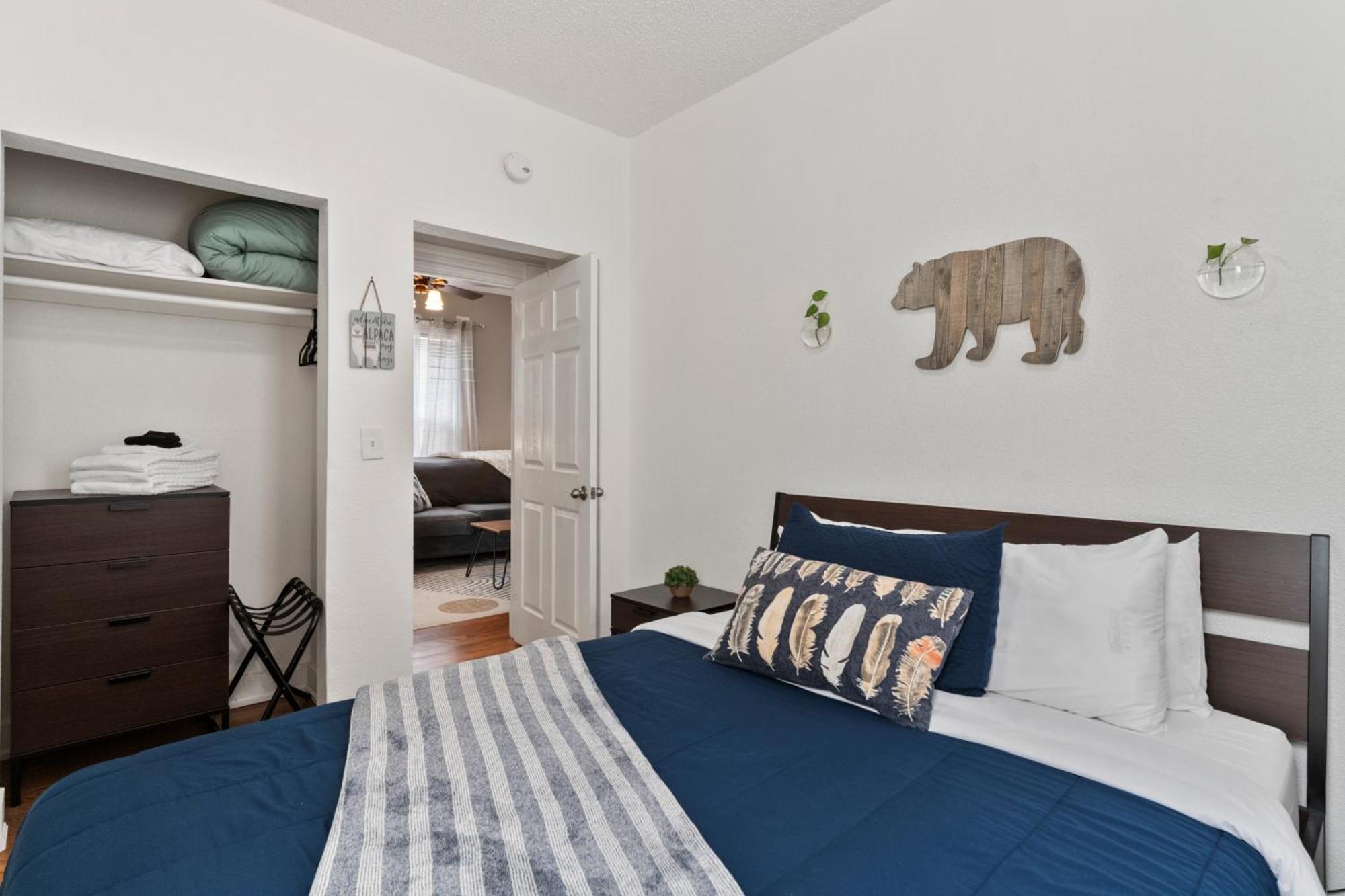 3 Bedroom *Downtown* With Firepit Колорадо-Спрингс Экстерьер фото