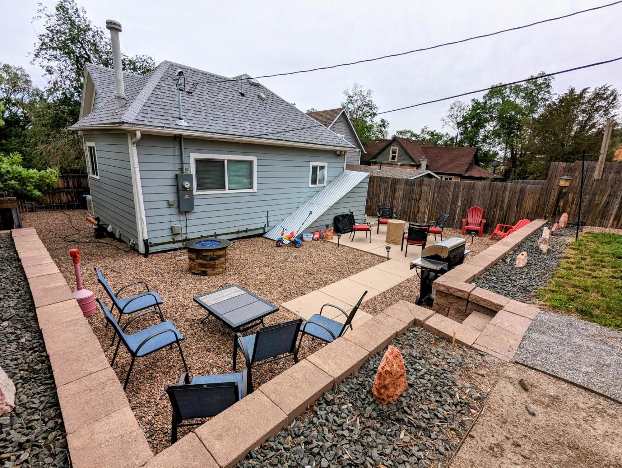 3 Bedroom *Downtown* With Firepit Колорадо-Спрингс Экстерьер фото